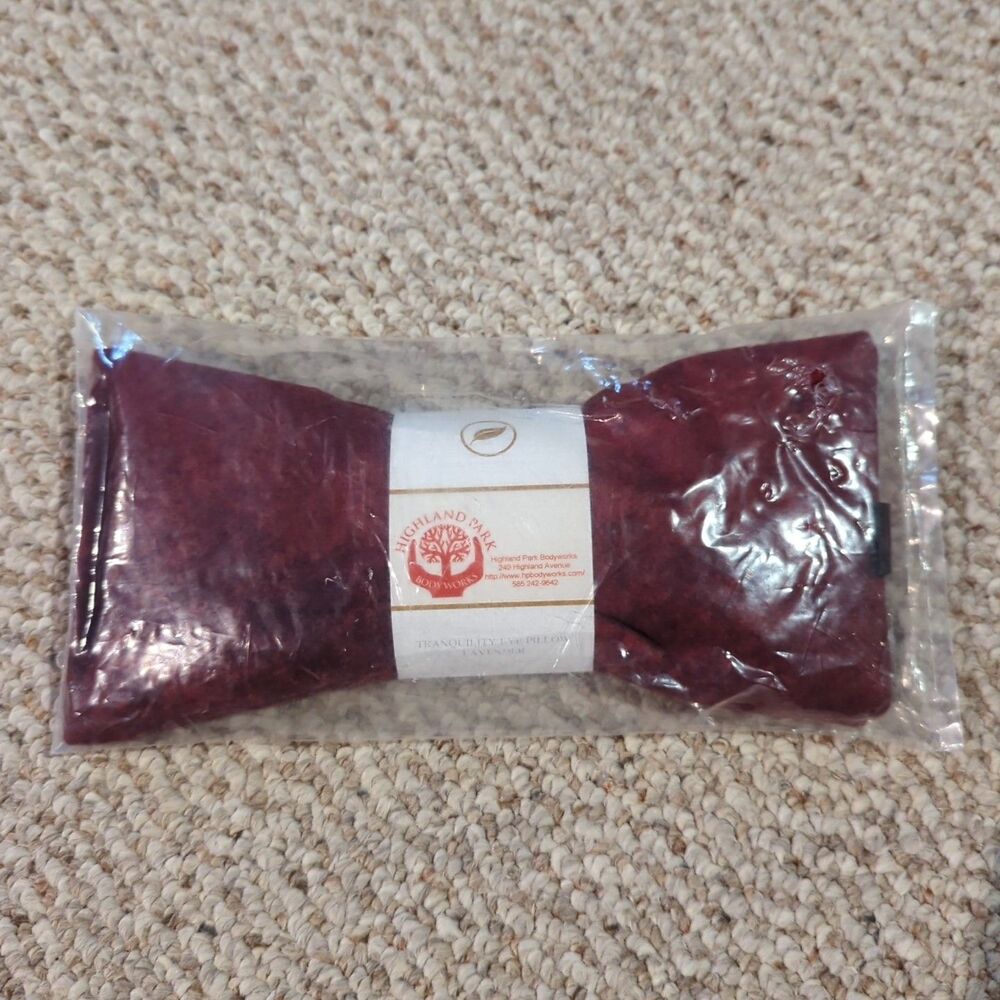 Highland Park Bodyworks Lavender Eye Pillow Aromatherapy Cold Therapy